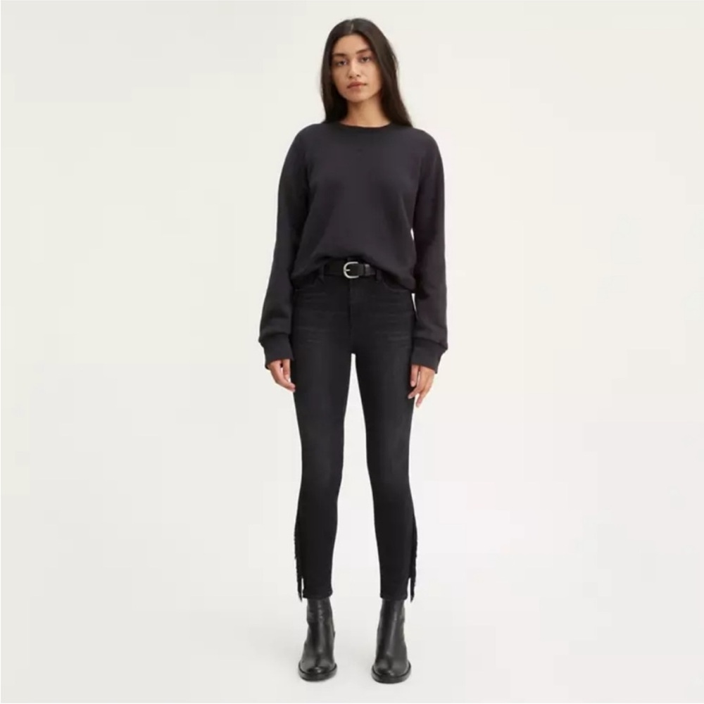 721 High Rise Fringe Black Ankle Jeans